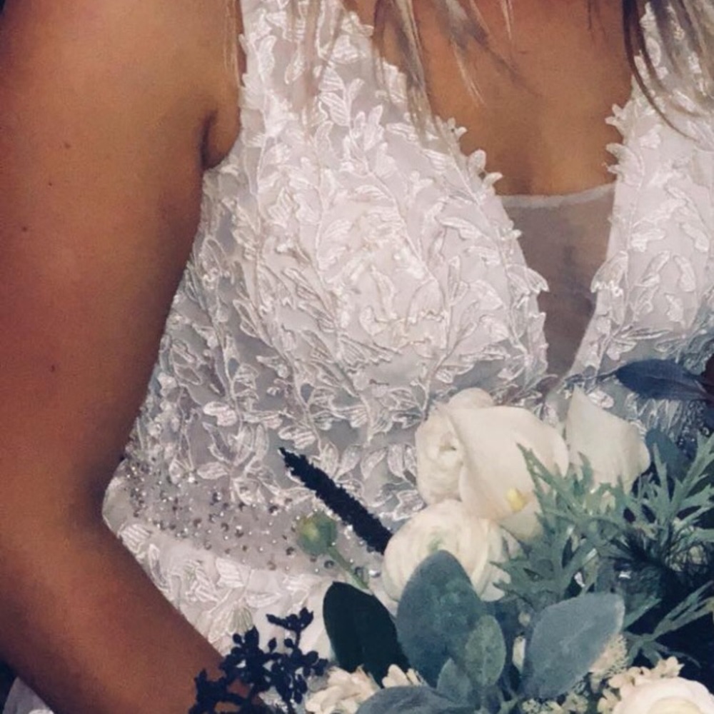 Wedding Dress - Picture 3 of 4
